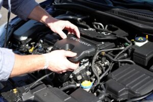 Comment ouvrir le capot d'une Peugeot 206 : guide complet