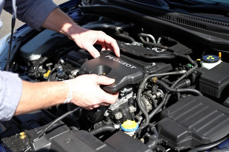 Comment ouvrir le capot d'une Peugeot 206 : guide complet
